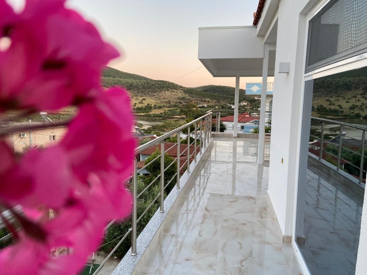 Villa Center Ксаміл Екстер'єр фото