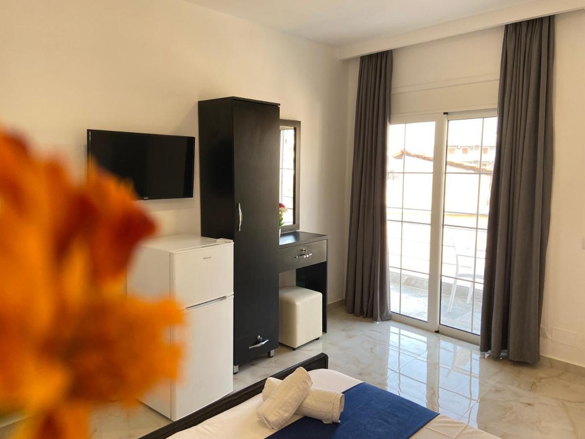 Villa Center Ксаміл Екстер'єр фото