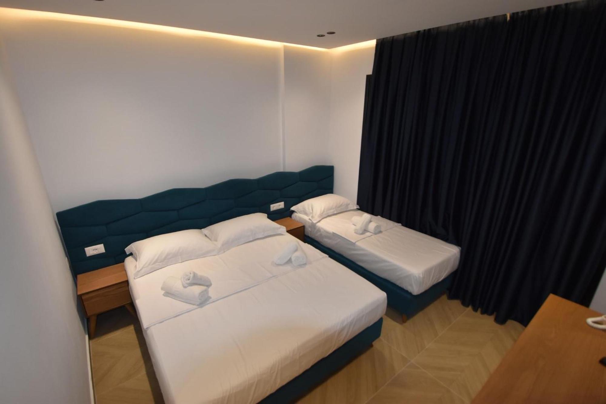 Villa Center Ксаміл Екстер'єр фото